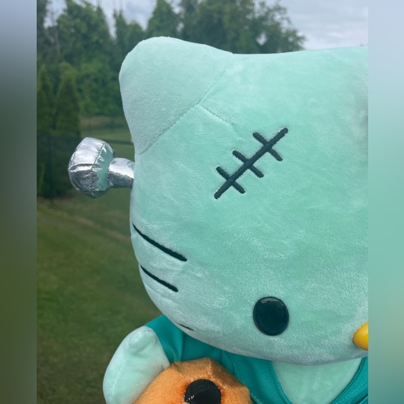 NWT! Halloween HELLO KITTY FRANKENSTEIN Greeter - Picture 8 of 16